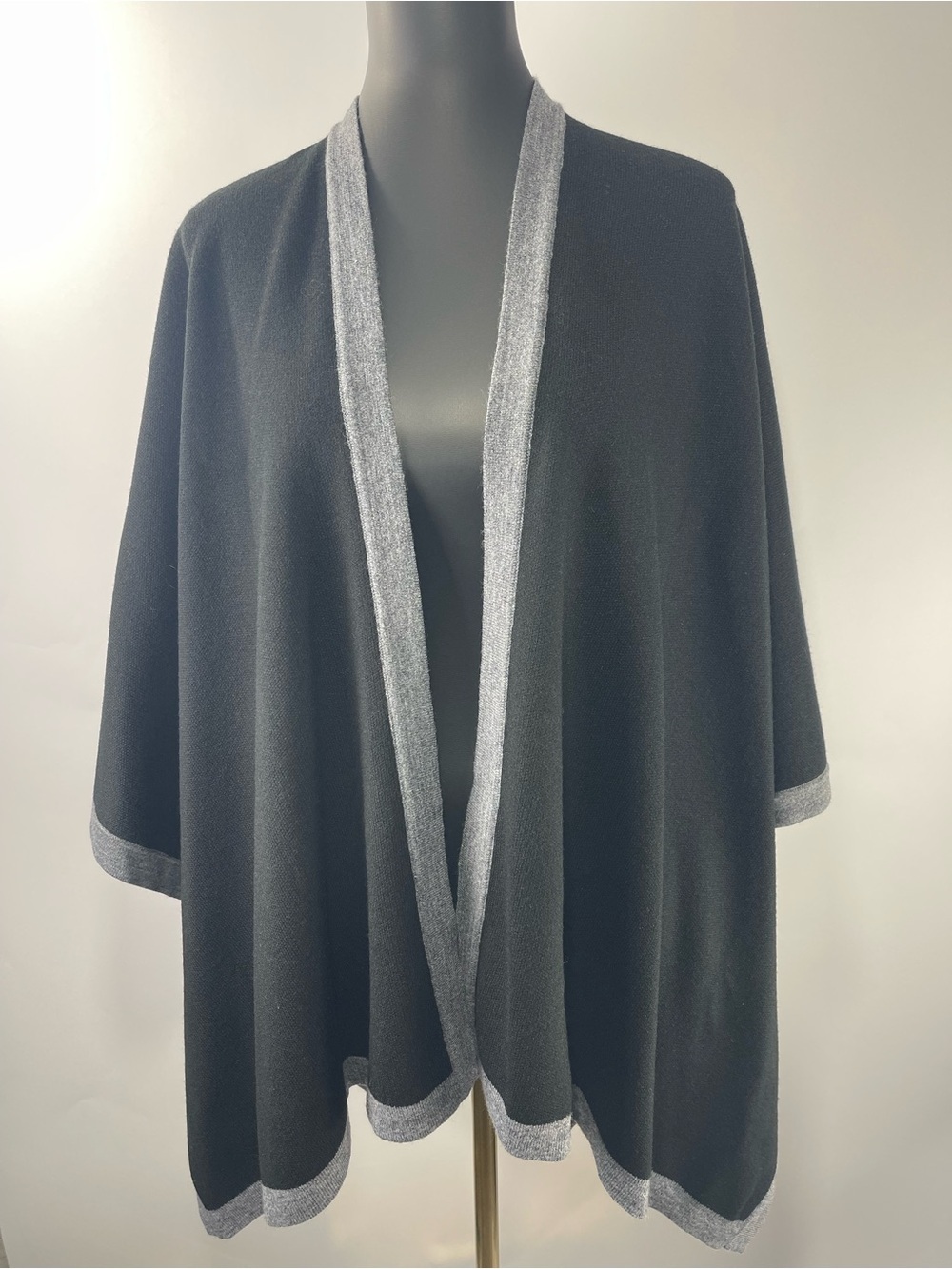 Mersea Women’s Black Gray One Size Shawl Lagenlook Beach Wrap